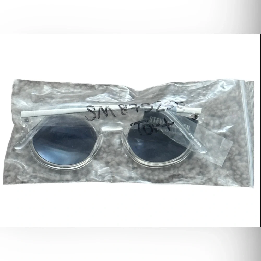 Steve Madden blue sunglasses NEW